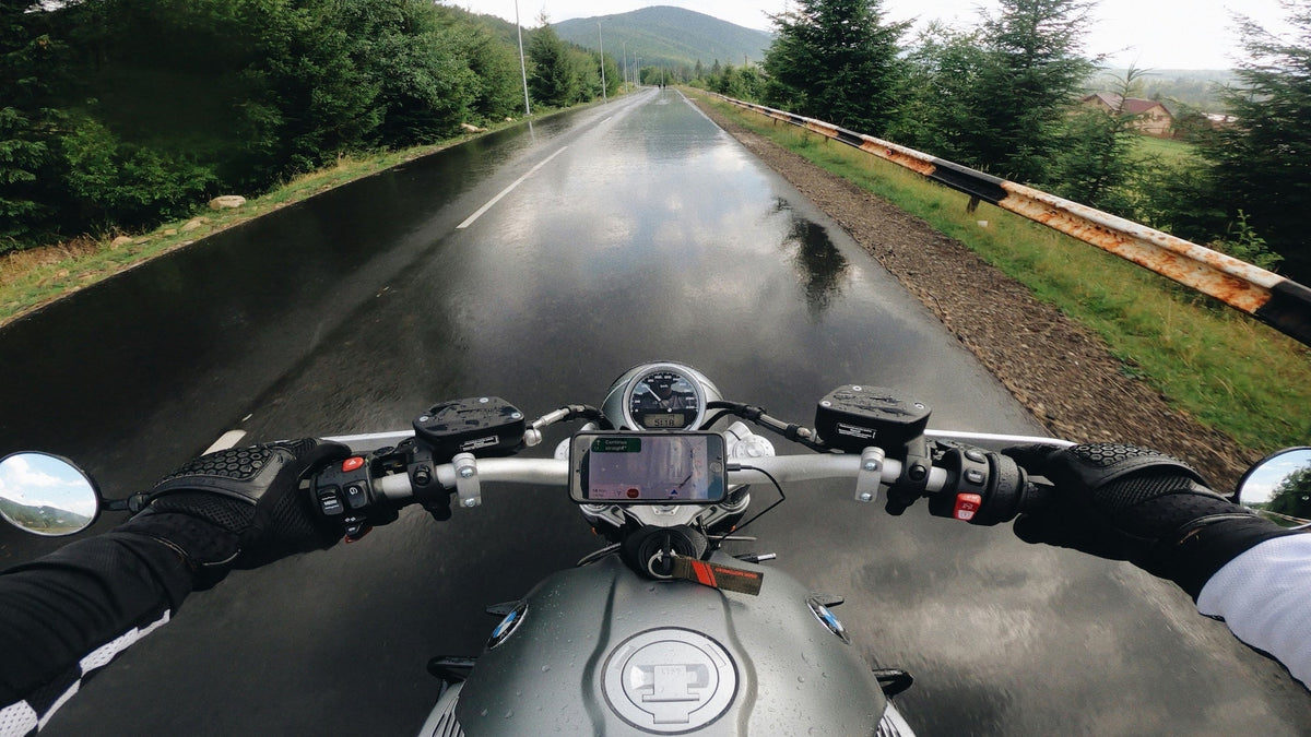 Rain Riding Without White-Knuckle Stress: Gear + Techniques That Work